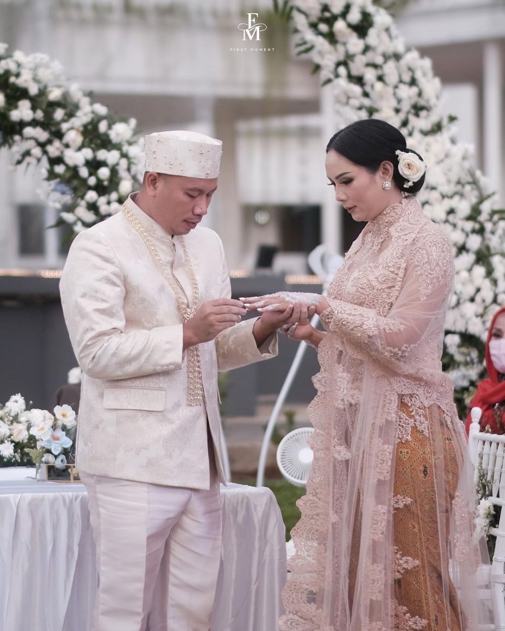 5 Fakta pernikahan Kalina & Vicky Prasetyo, dilakukan secara siri