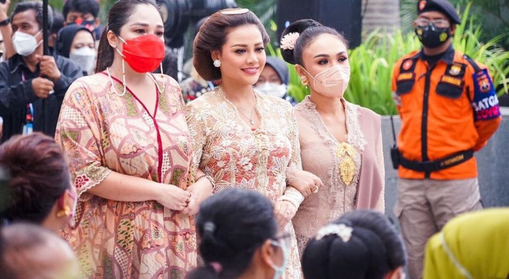 12 Momen siraman Aurel Hermansyah jelang nikah, penuh haru