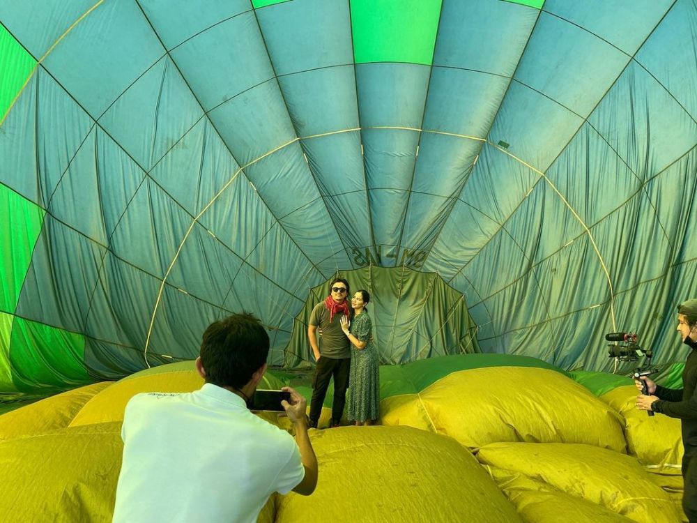 10 Momen lamaran Engku Emran & Noor Nabila, romantis naik balon udara