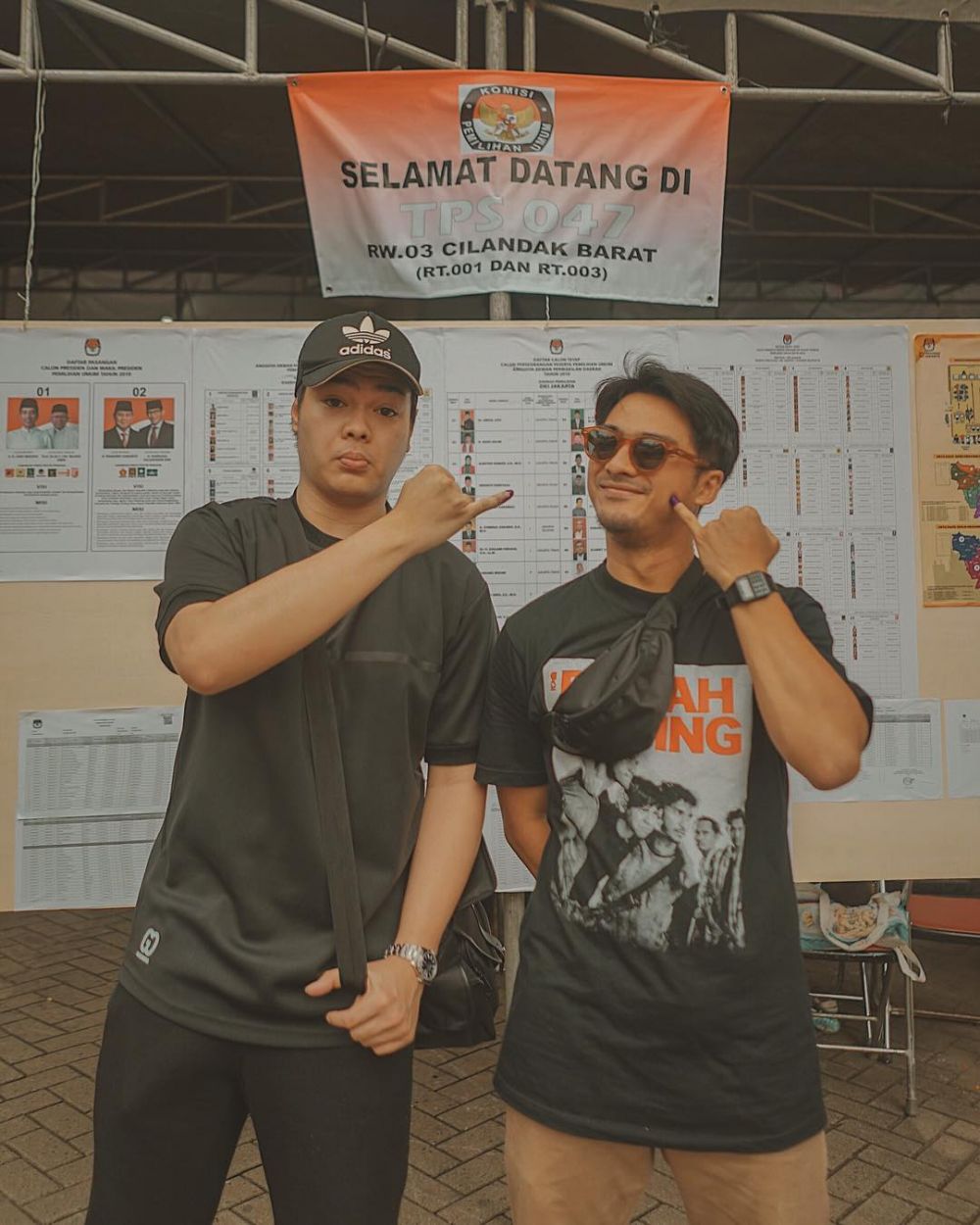 12 Potret kompak Ricky Harun dan Jeje Soekarno, brother goals
