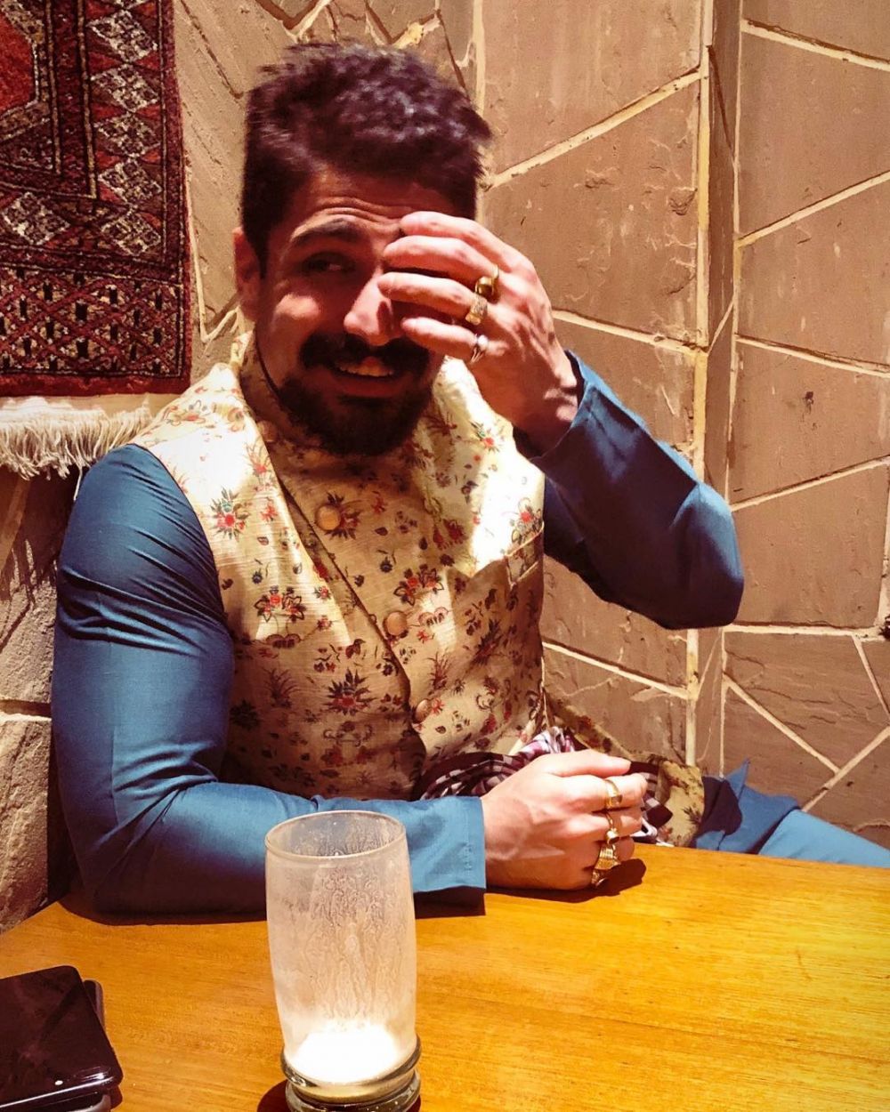 10 Potret terbaru Rajat Tokas 'Jodha Akbar', makin tampan & maskulin