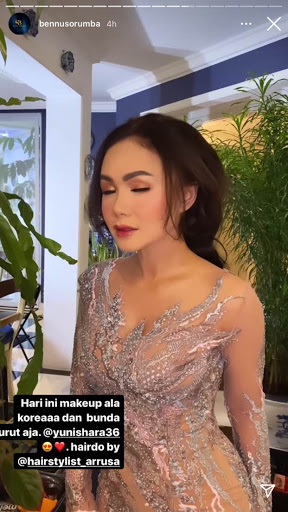 8 Potret Yuni Shara dengan makeup Korea, parasnya manglingi