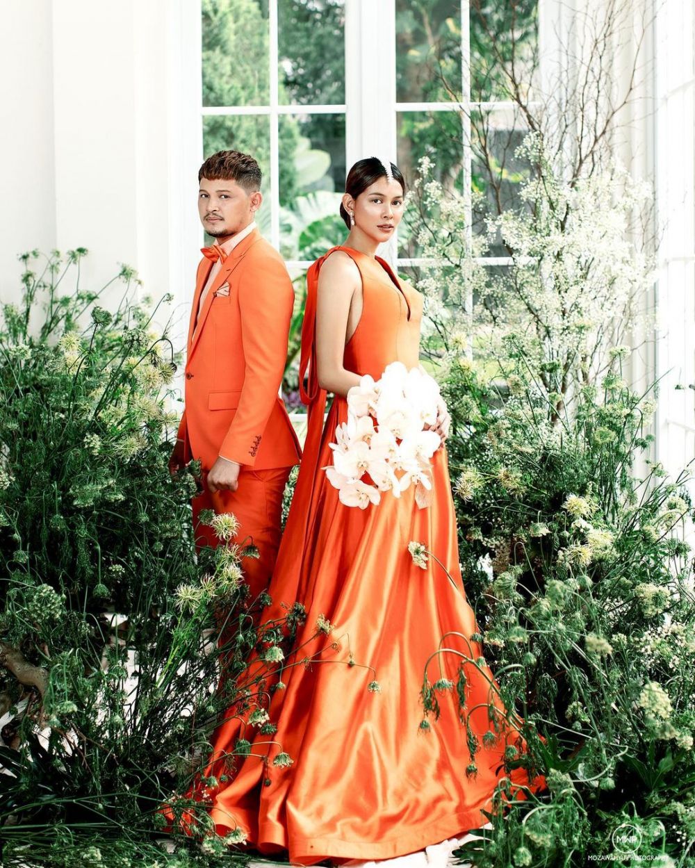 Rayakan anniversary pernikahan, ini 7 gaya pemotretan Bunga Jelitha