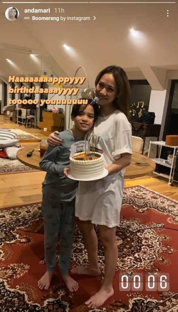 7 Momen ultah ke-38 Bunga Citra Lestari, kue dari Noah curi perhatian