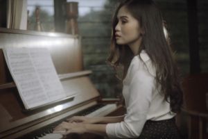 Annisa Resmana bikin single pertamanya kurang dari satu jam, wow!