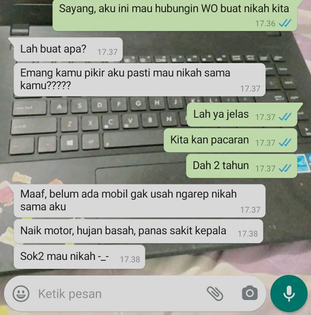 8 Chat lucu cinta bertepuk sebelah tangan ini bikin senyum kecut