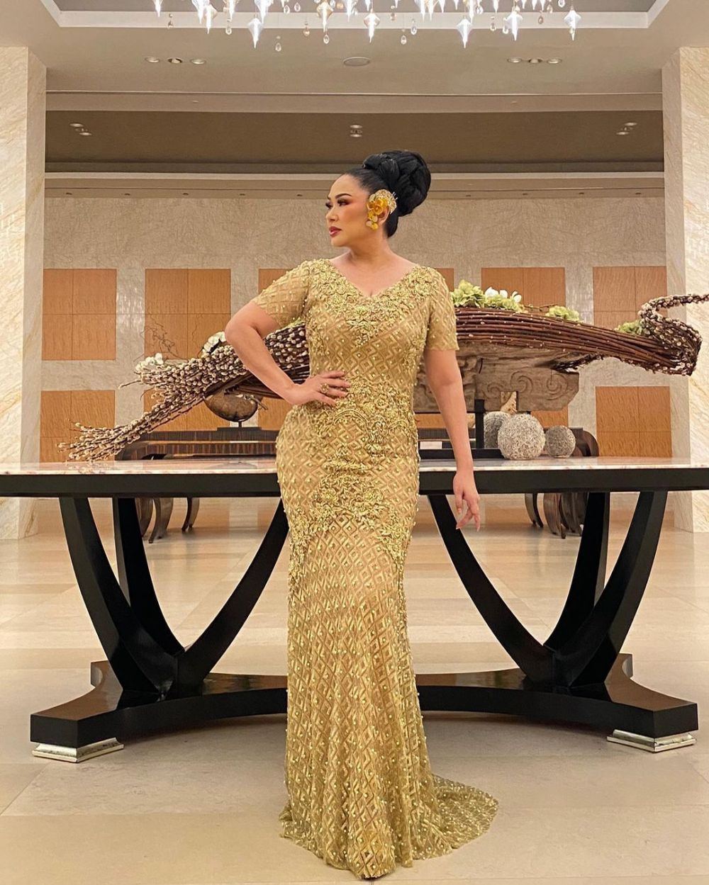 Pesona 12 penyanyi saat kondangan, gayanya glamor abis