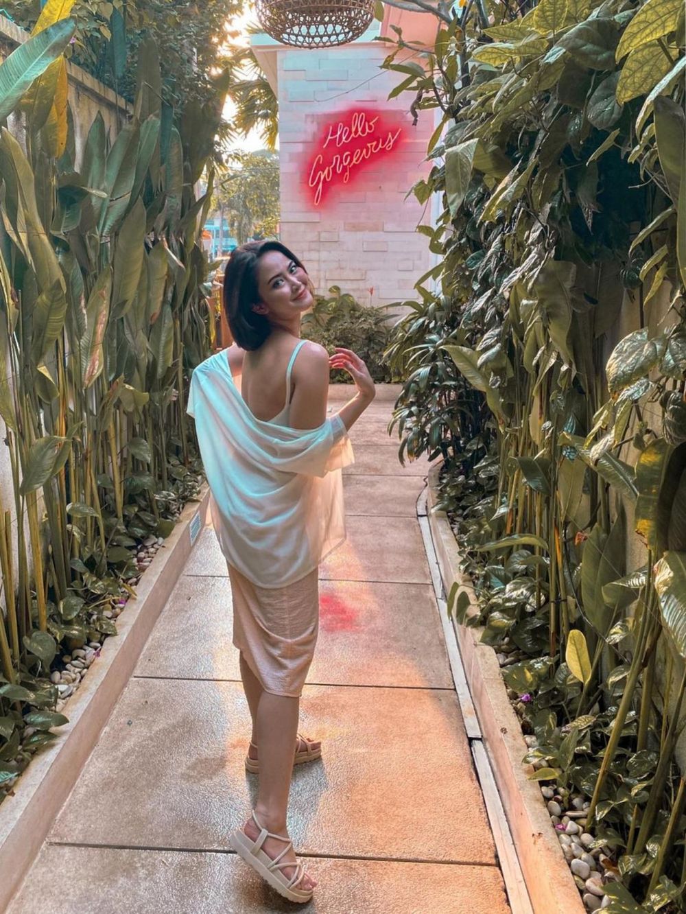 7 Potret terbaru Gabriella Larasati, tampil dengan gaya rambut pendek