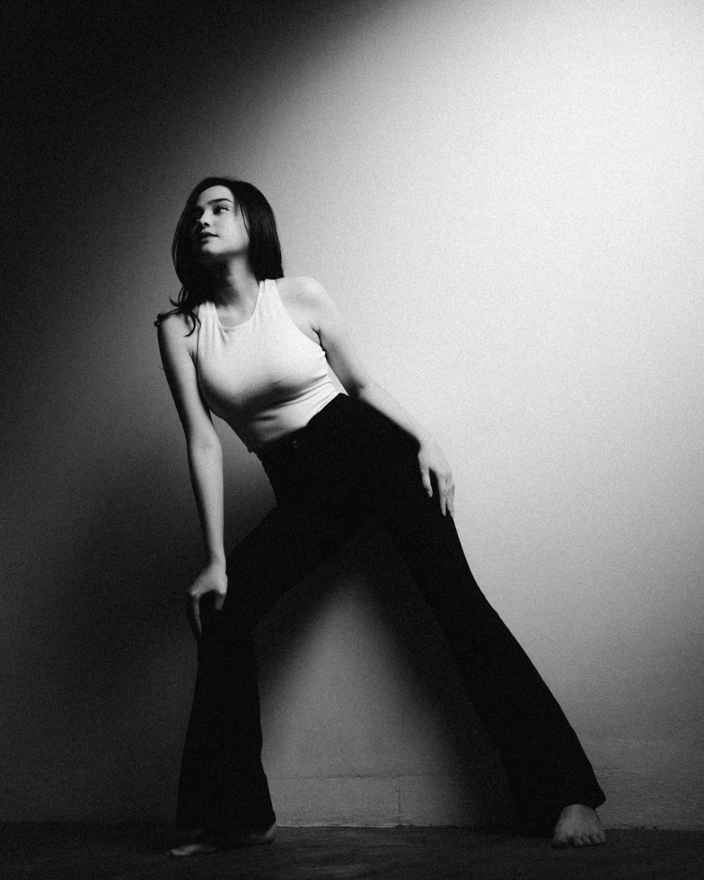 10 Gaya pemotretan Syifa Hadju dalam berbagai tema, cantik memesona