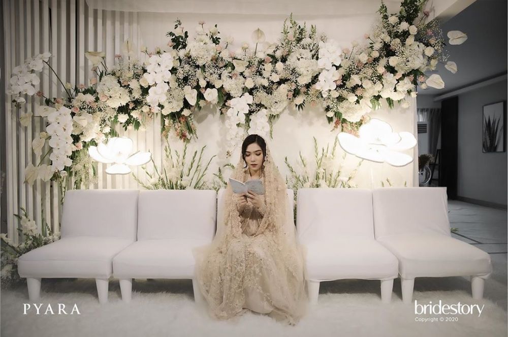 Pesona 10 penyanyi di pengajian jelang nikah, Aurel Hermansyah cantik