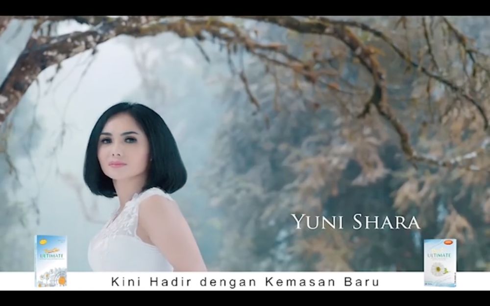 9 Potret Yuni Shara bintangi iklan jadul, gaya rambutnya ikonik