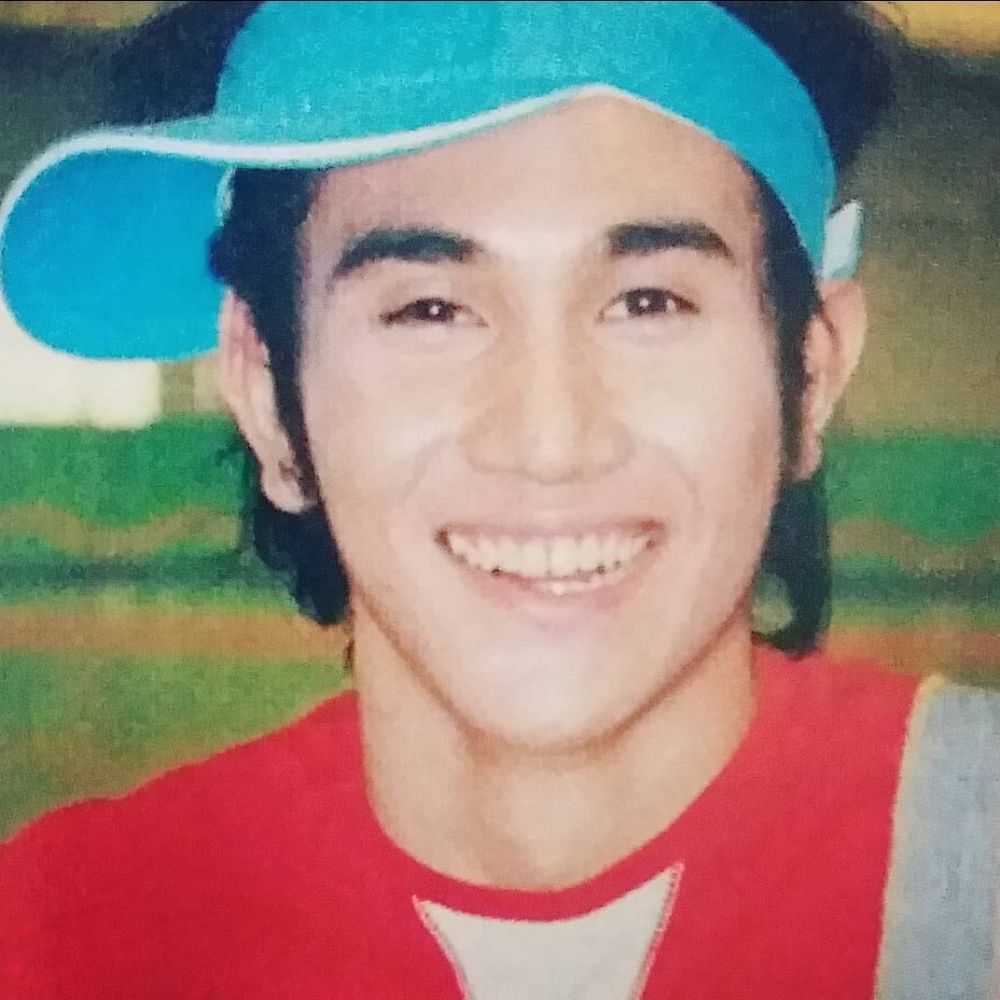 7 Potret lawas Vino G Bastian jadi model majalah, rambutnya ikonik