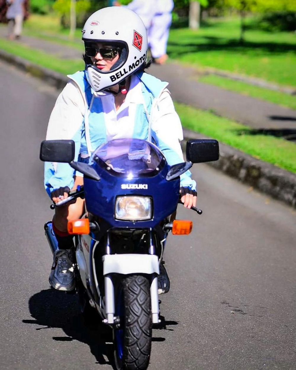 8 Potret Wika Salim mengendarai motor mini, gayanya curi perhatian