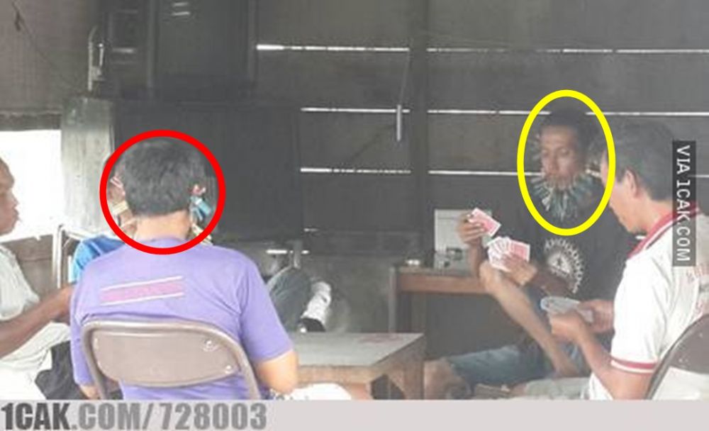 9 Momen kocak orang main kartu ini bikin ikutan nyengir