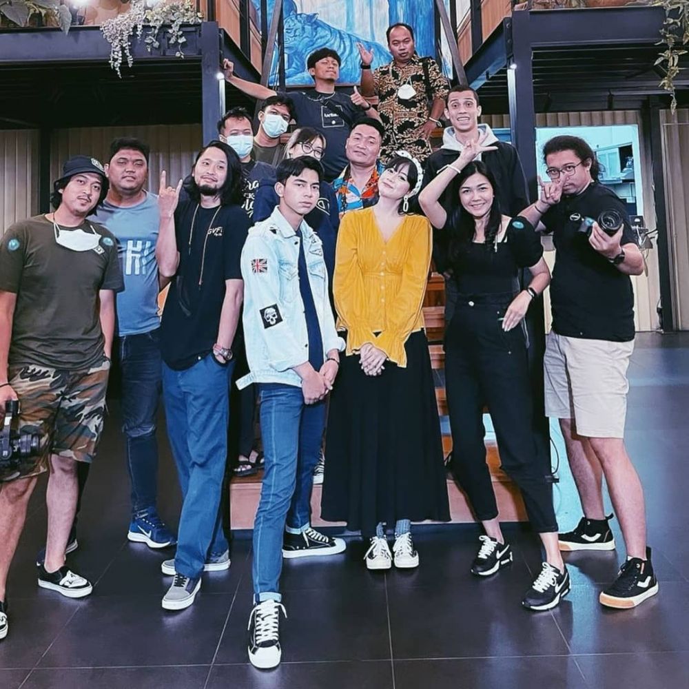 Debut jadi aktor, ini 10 momen Dimas Ahmad syuting web series