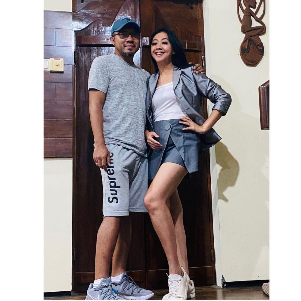 7 Potret pemain sinetron 7 Manusia Harimau bareng pasangan, sweet abis