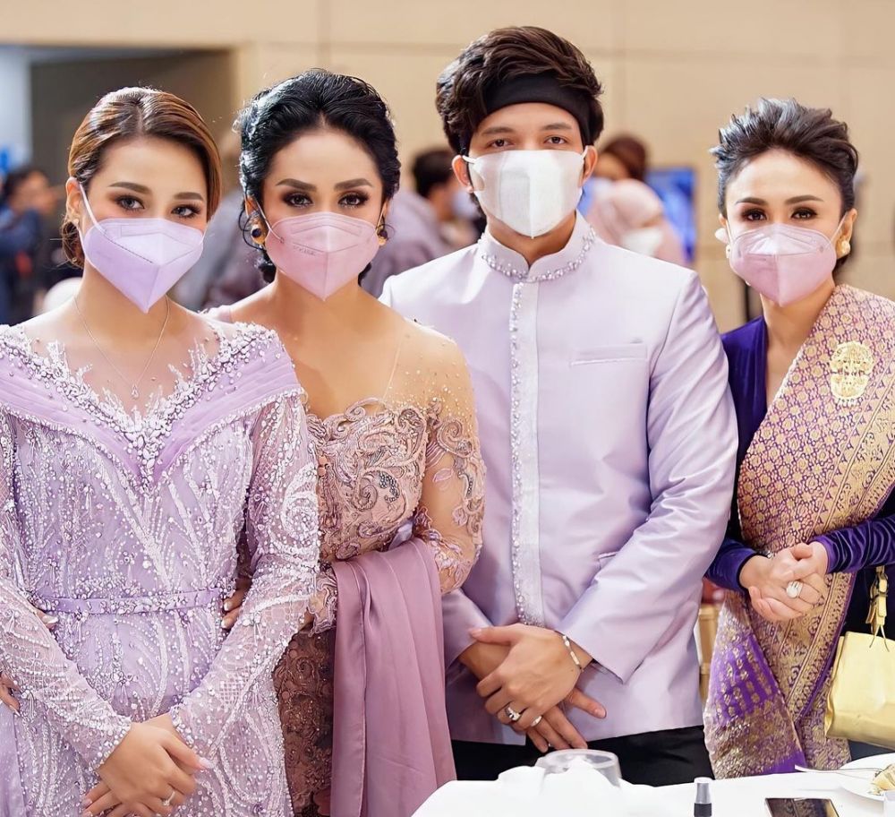 7 Momen kebersamaan Aurel & Krisdayanti saat lamaran dan pengajian