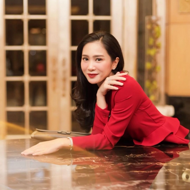 10 Transformasi Bunga Zainal, potret terbarunya manglingi