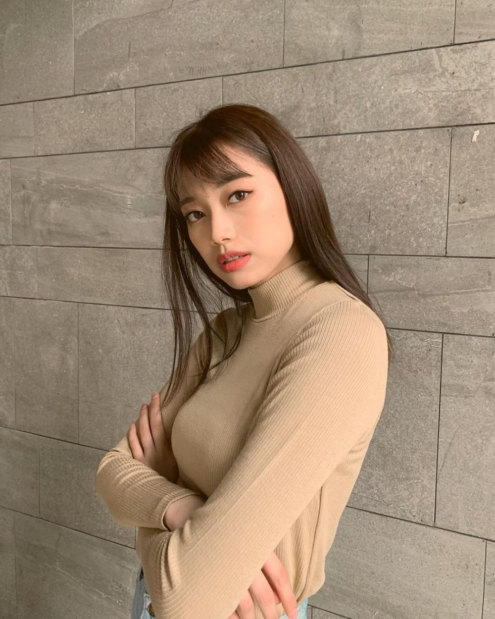 Disebut mirip Bae Suzy, ini 7 potret cantik Desy eks member JKT48