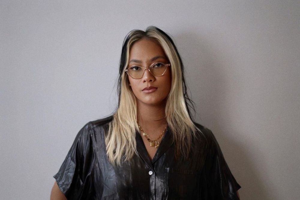 10 Transformasi gaya rambut Tara Basro, dari keriting hingga pendek