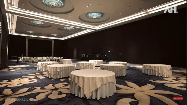 10 Potret calon lokasi pernikahan Aurel dan Atta, serba ungu