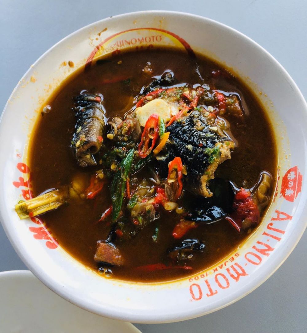 12 Resep lauk olahan belut, cocok buat menu makan malam keluarga