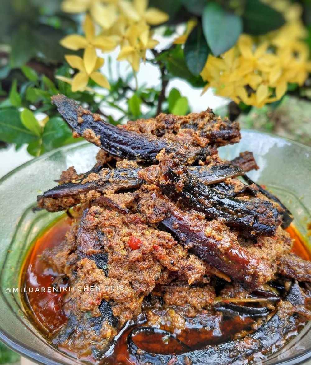 12 Resep lauk olahan belut, cocok buat menu makan malam keluarga