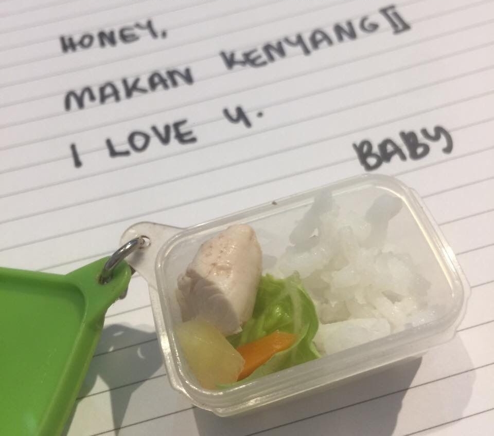 10 Momen lucu bawa bekal ini endingnya bikin tepuk jidat