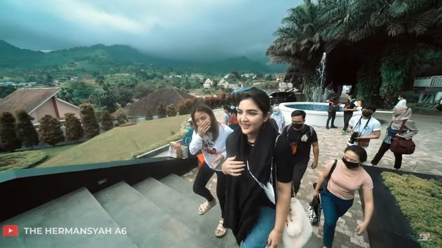 Dipingit jelang menikah, ini 8 potret keseharian Aurel Hermansyah