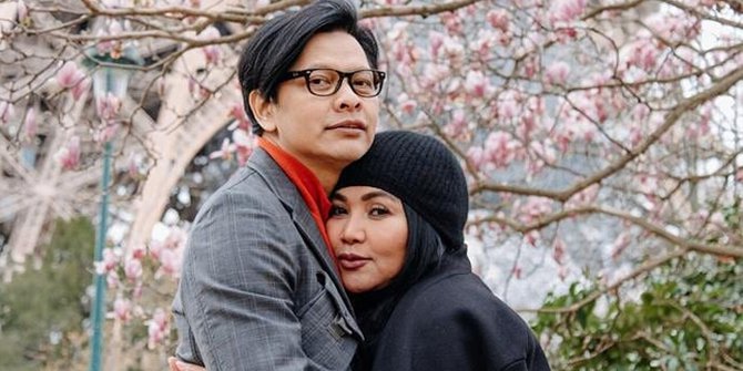 Cara unik 5 pasangan seleb balikan habis berantem, ada yang pakai lagu