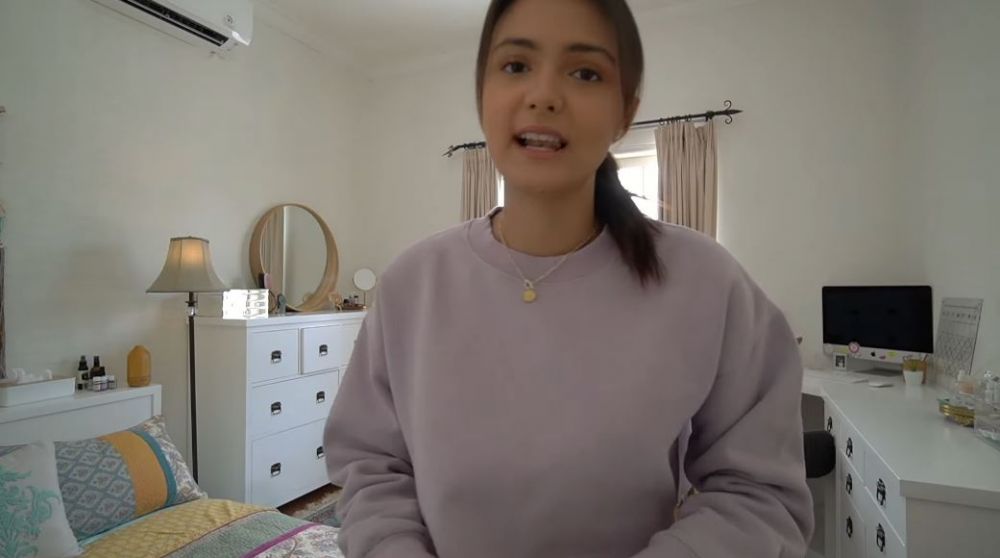 10 Potret kamar tidur Amanda Rawles, estetik dan kekinian