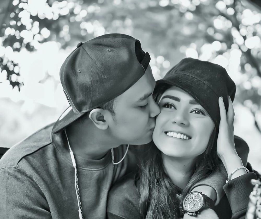 Gugat cerai, ini 8 potret kenangan Thalita Latief dan suami