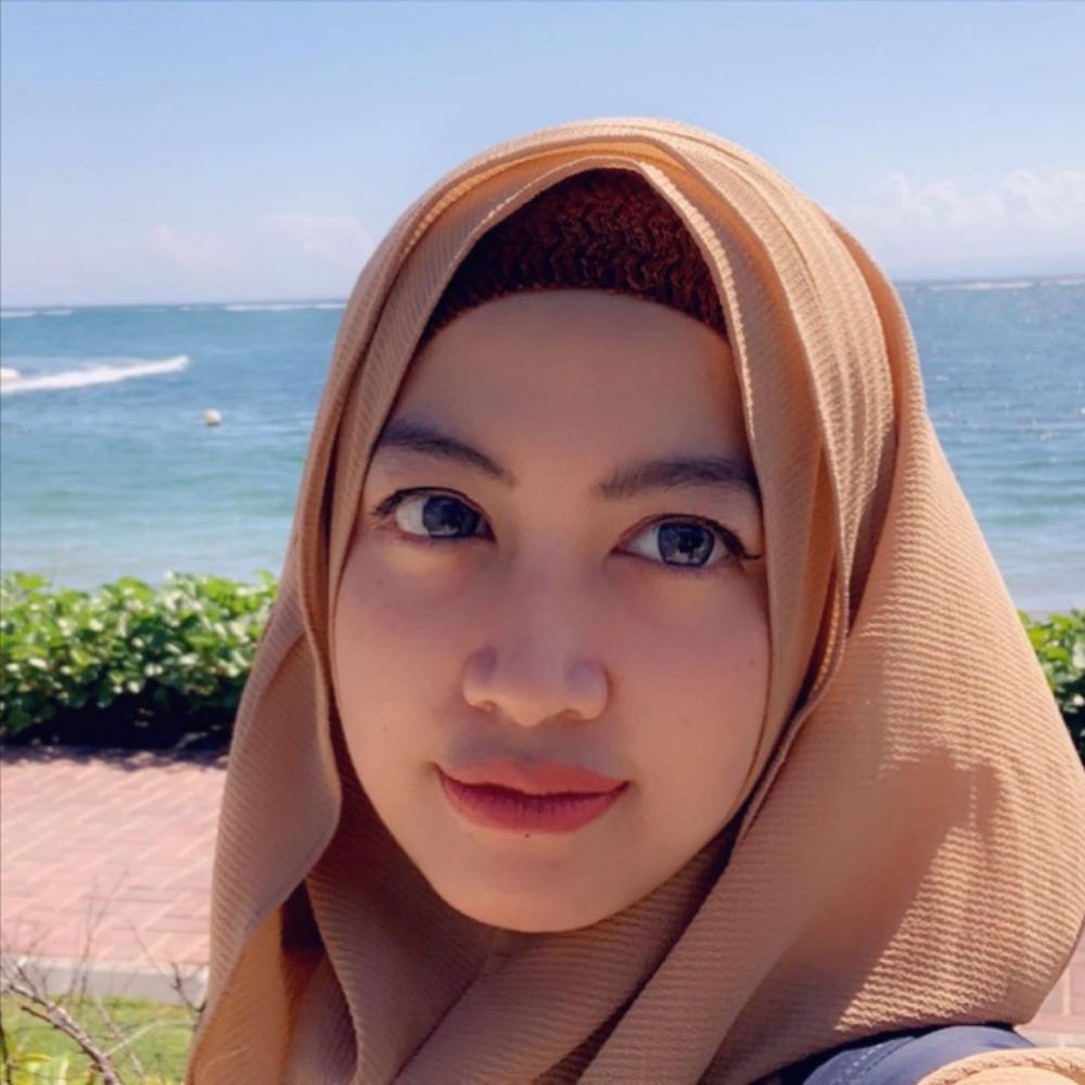 10 Potret terbaru penyanyi cilik Maissy, kini jadi dokter