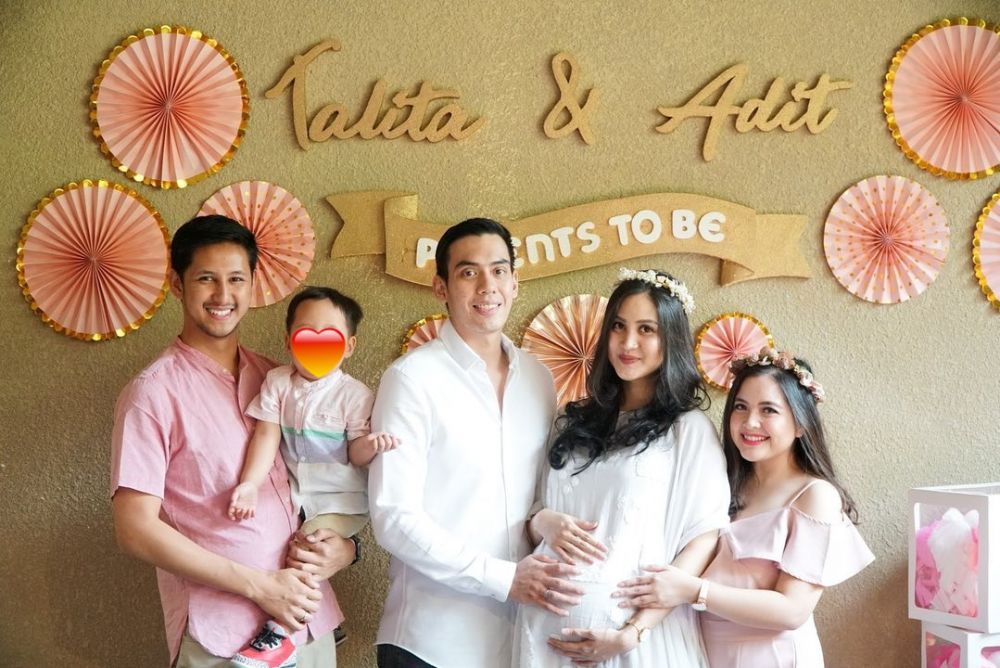 10 Momen seru perayaan baby shower Talita Bachtiar, ipar Tasya Kamila