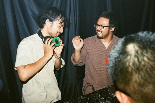 10 Potret Andhika Radya, anak Ira Wibowo yang berprofesi sebagai DJ