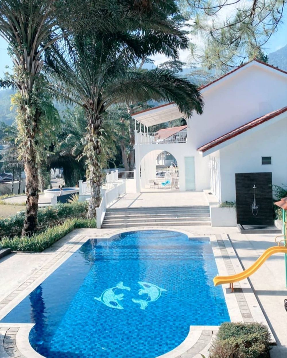 8 Potret vila tempat bridal family trip Aurel Hermansyah, luas & mewah