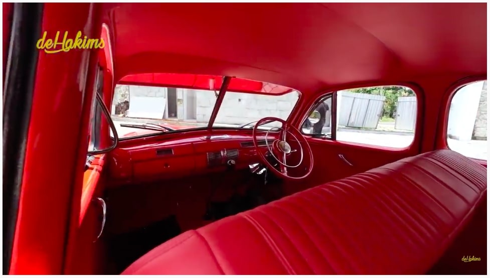 8 Potret mobil vintage milik Soimah, keluaran tahun 1940-an