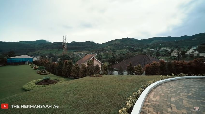 10 Momen pingitan Aurel Hermansyah, minta tidur bareng keluarga