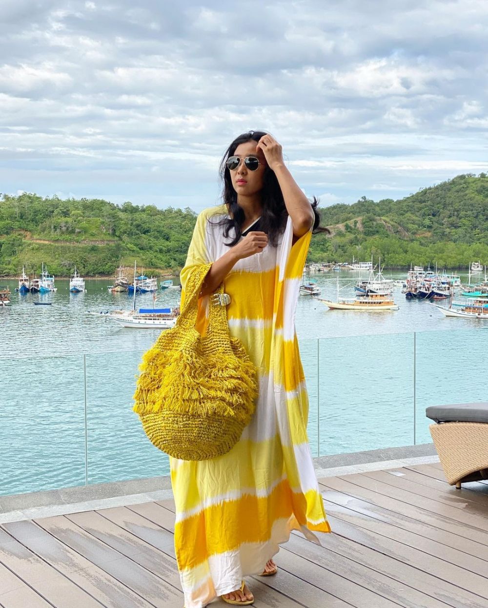 Kerap bergaya tomboi, ini 10 potret Olivia Zalianty kenakan dress