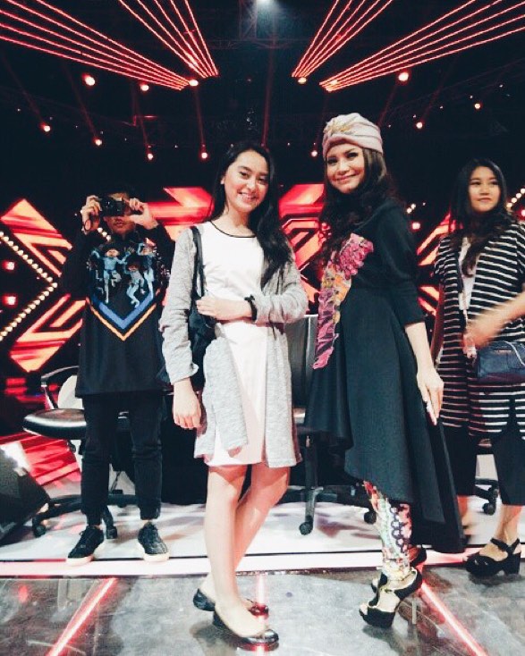 10 Potret Memes Prameswari, pesinden jebolan X Factor Indonesia