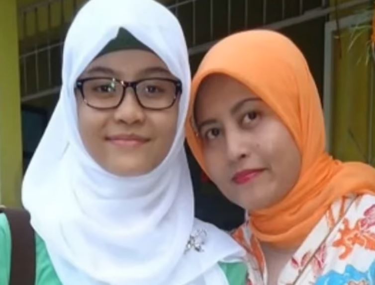 7 Potret jadul Awkarin zaman sekolah, bikin pangling