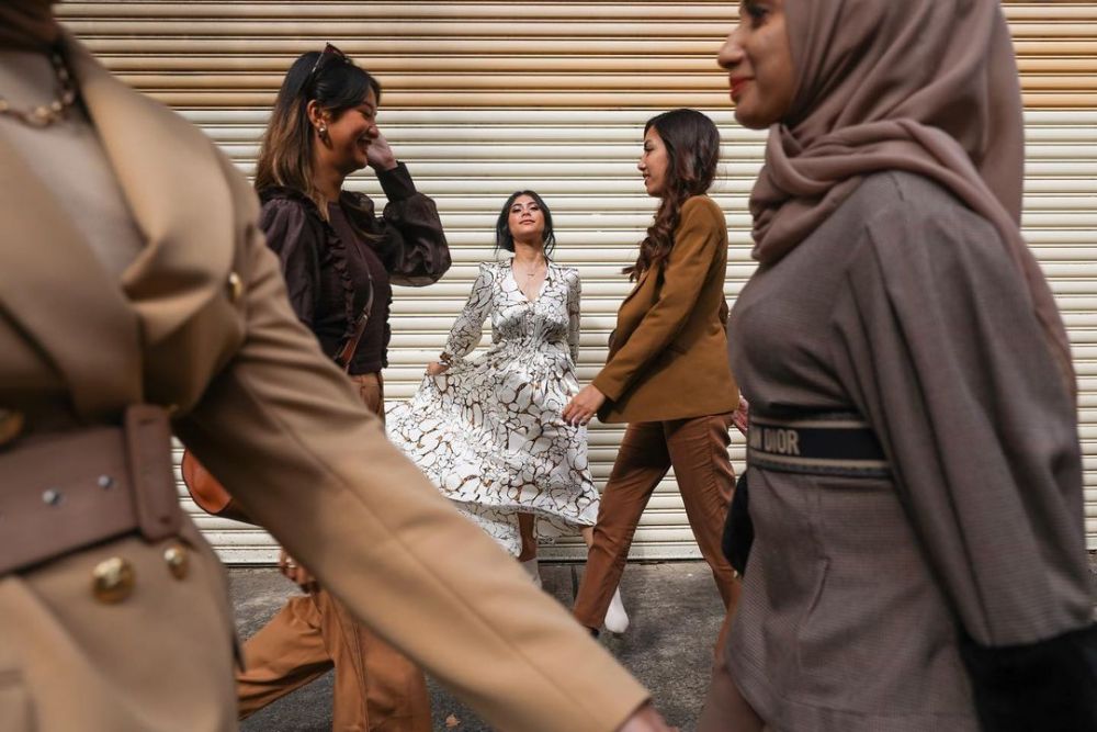 8 Potret kompak Acha Septriasa dan gengnya di Australia, gayanya kece