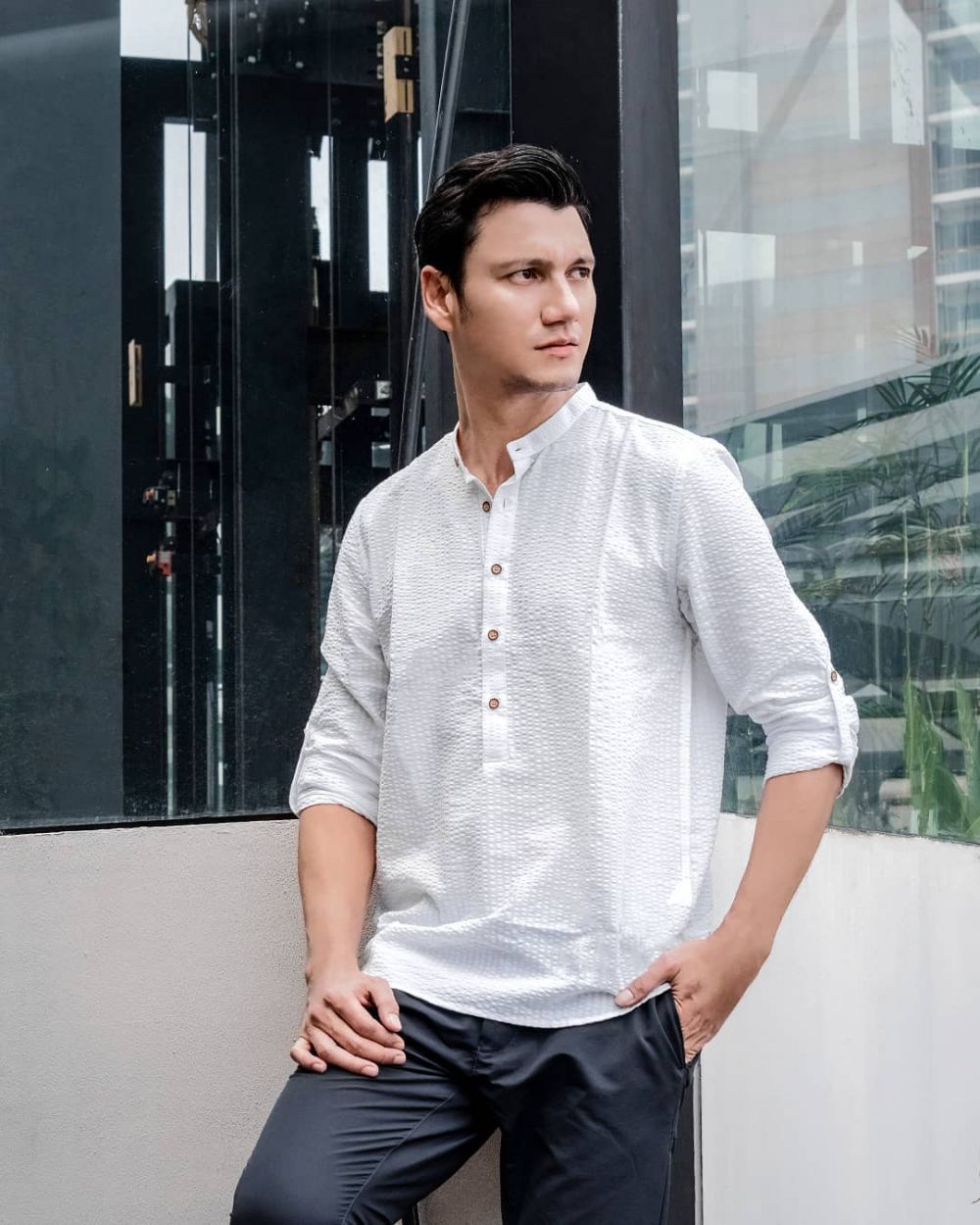 7 Artis pria yang pernah jadi model video klip Rossa, terbaru Donghae