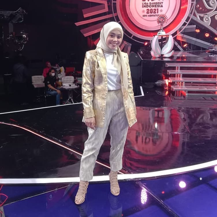 Dulu jadi peserta pencarian bakat, kini 8 seleb ini sukses jadi juri