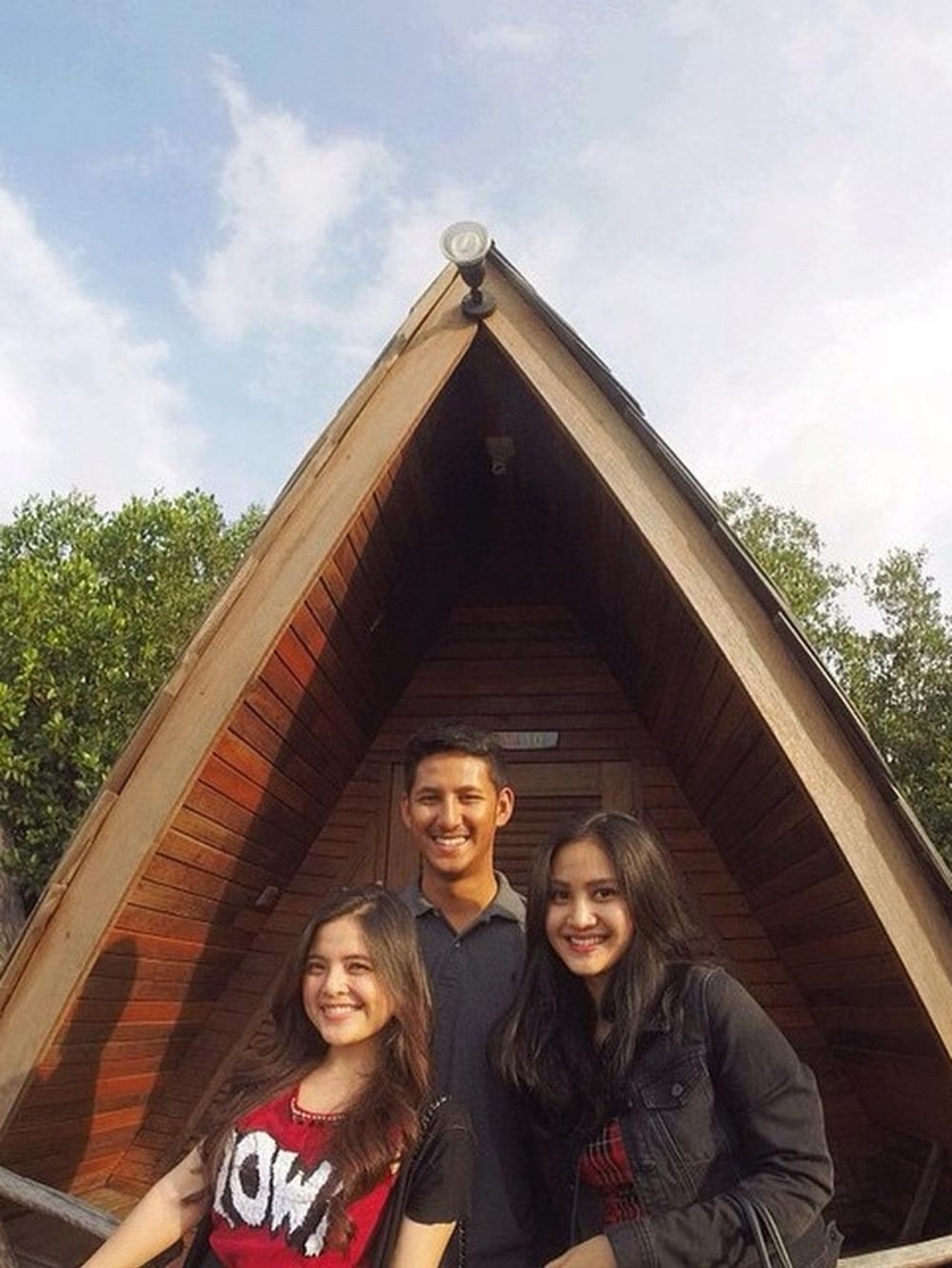 10 Potret kebersamaan Tasya Kamila dan adik ipar, bak sahabatan