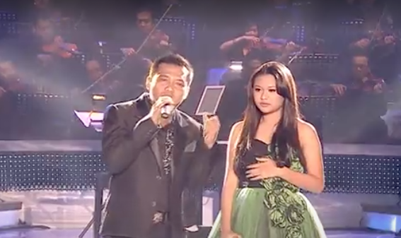 10 Gaya panggung Aurel Hermansyah sedari kecil, banyak perubahan