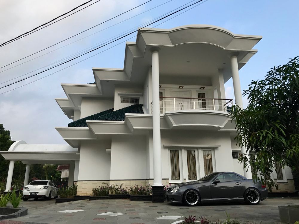 Intip fasad rumah 10 seleb Tanah Air, punya Muzdalifah bak istana