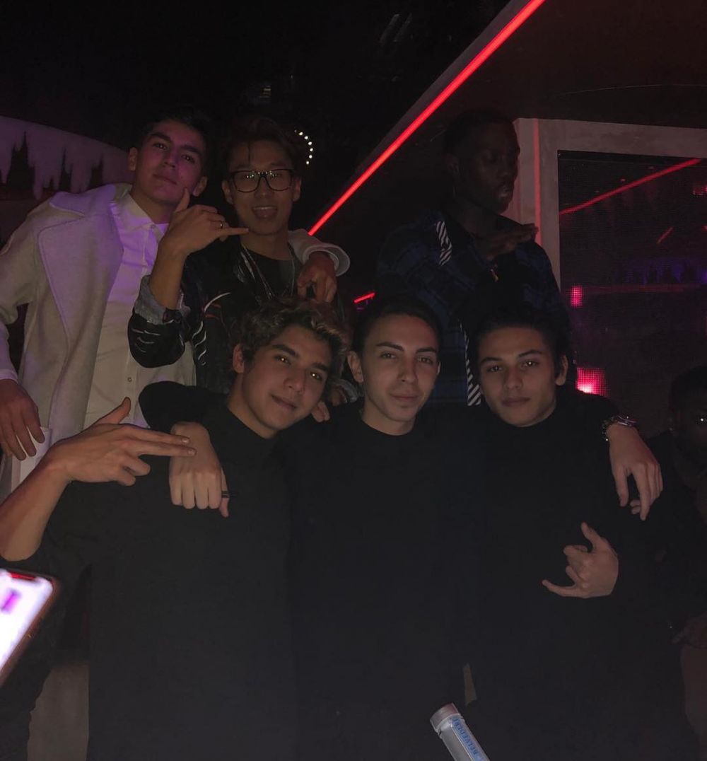 10 Potret kebersamaan Al Ghazali dan Andhika Daguise, kompak