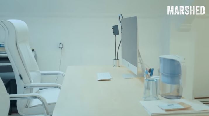 8 Potret ruang kerja Marshanda, lampunya bisa berganti otomatis