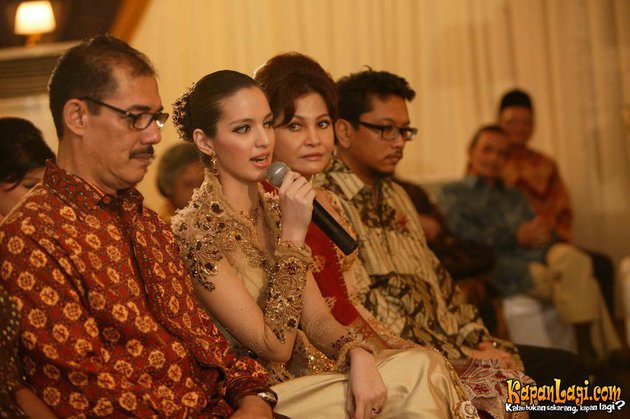 9 Potret lawas lamaran dan pernikahan Nia Ramadhani dan Ardi Bakrie